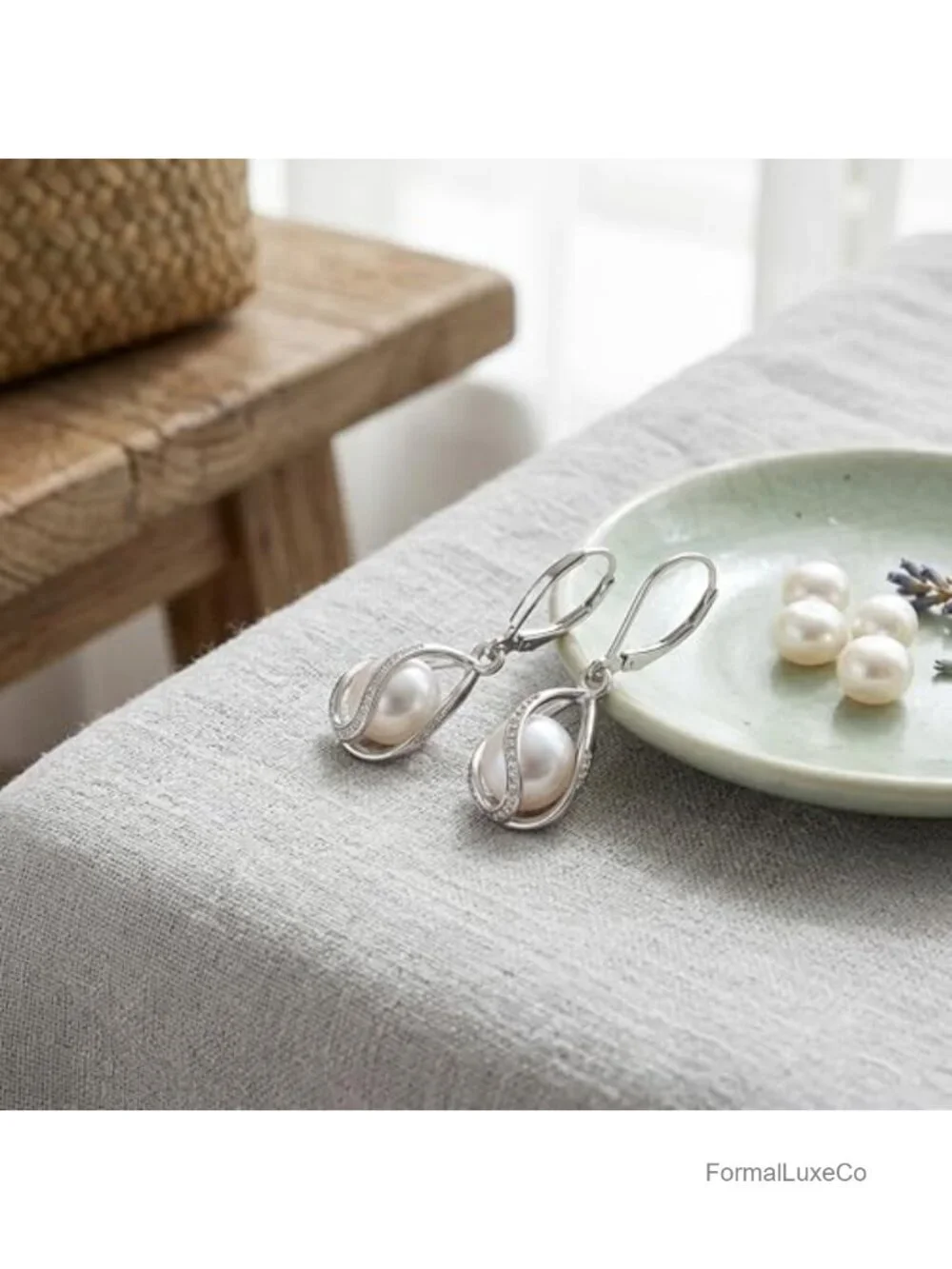 18K Gold Plated Caged Pearl Drop Dangle Earrings Leverback Lightweight Teardrop